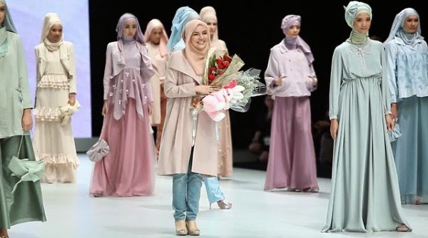 desainer baju pengantin muslimah ria miranda